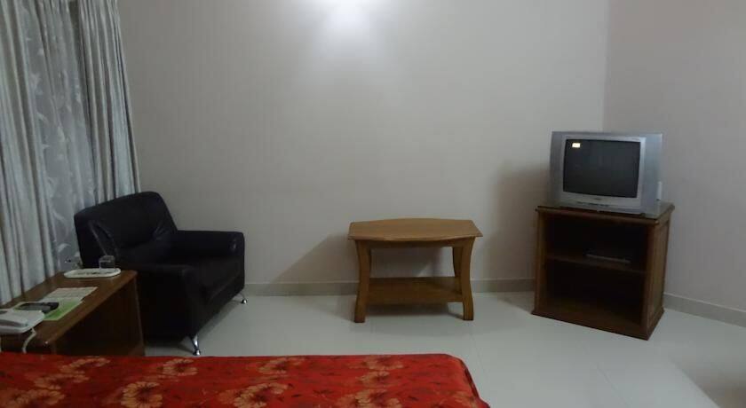 Yes Rooms Hal 2st Stage Indiranagar, Bangalore 5